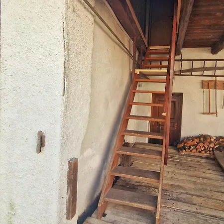 River Loft 일리르스카비스트리차